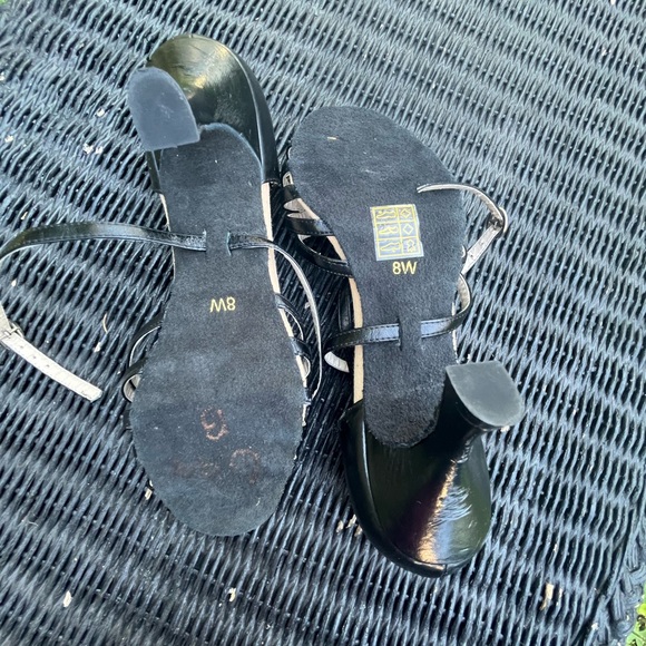 Capezio Dance Heels - Picture 2 of 5